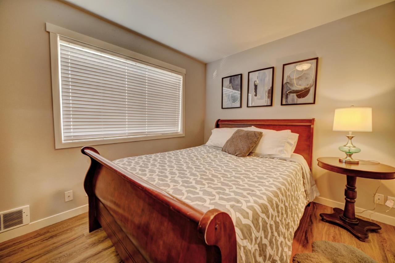 Cozy 2 Bedroom Townhouse In Northgate Seattle Exteriör bild
